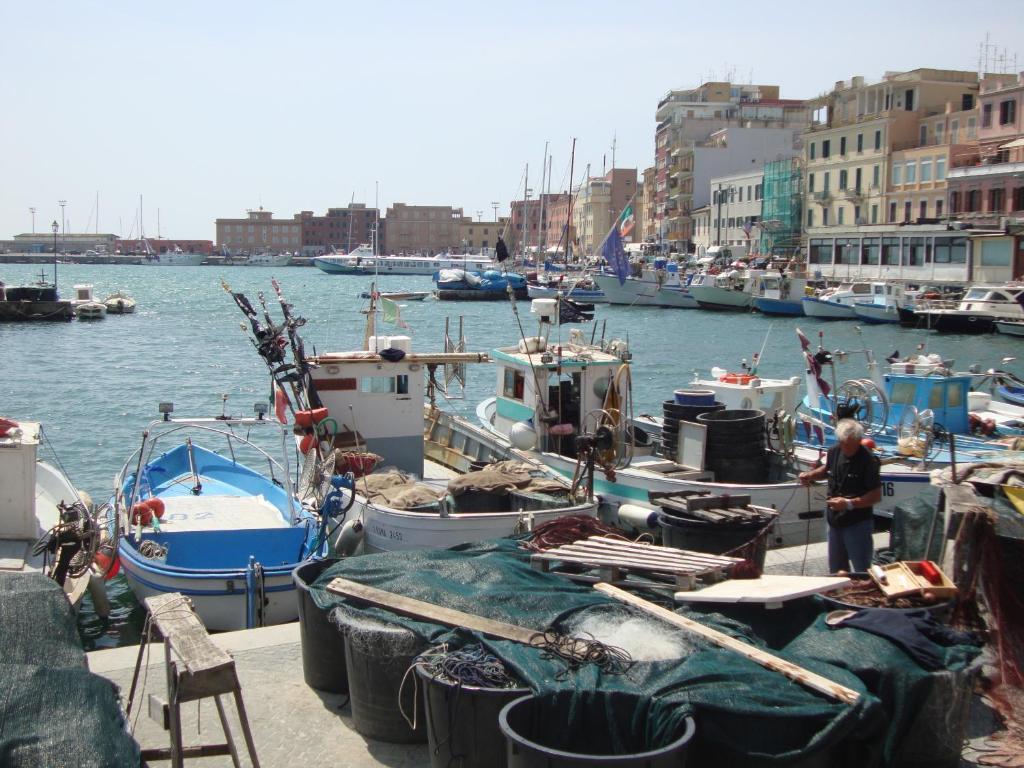 B&B L'Auberge Anzio Bagian luar foto